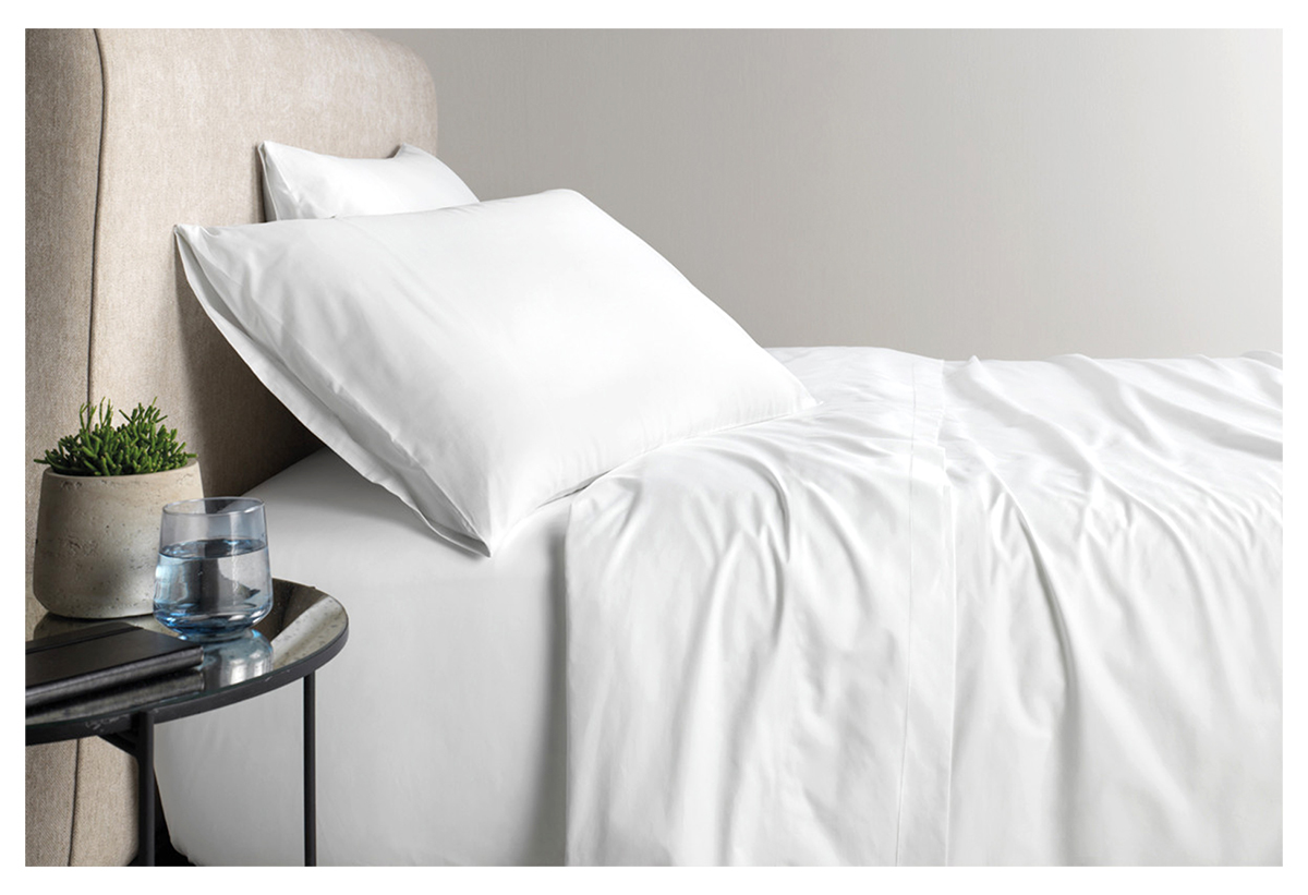 Εστίαση στις μαξιλαροθήκες και στα σεντόνια